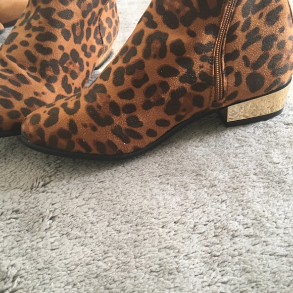 Stylish booties - Picture 5 of 5